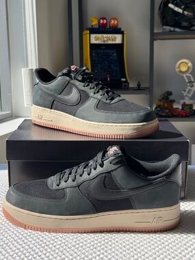 Nike Air Force 1 '07 LX - Black/Red Stardust SIZE 13